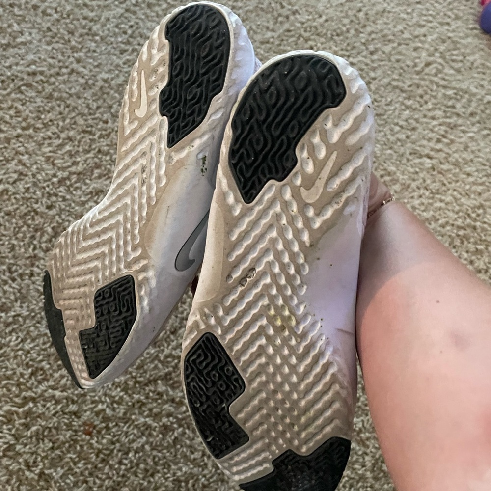 Nike Renew Running Shoe - Picture 6 of 9